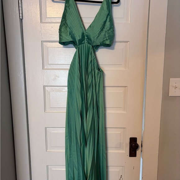 Abercrombie Giselle pleated cutout maxi dress sz L - Picture 2 of 6
